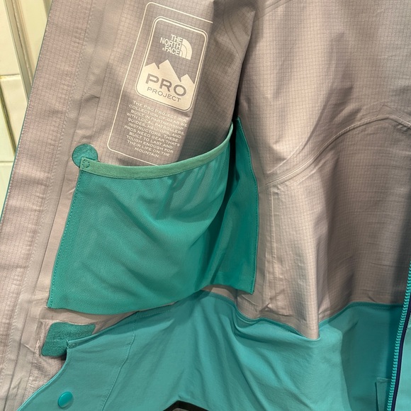 GORE-TEX ski/snowboarding jacket - Picture 5 of 8